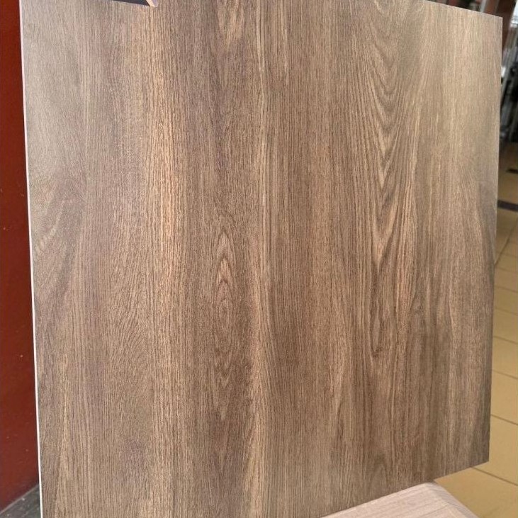 Keramik / Granit  60 × 60 Lantai / teras motif kayu matt