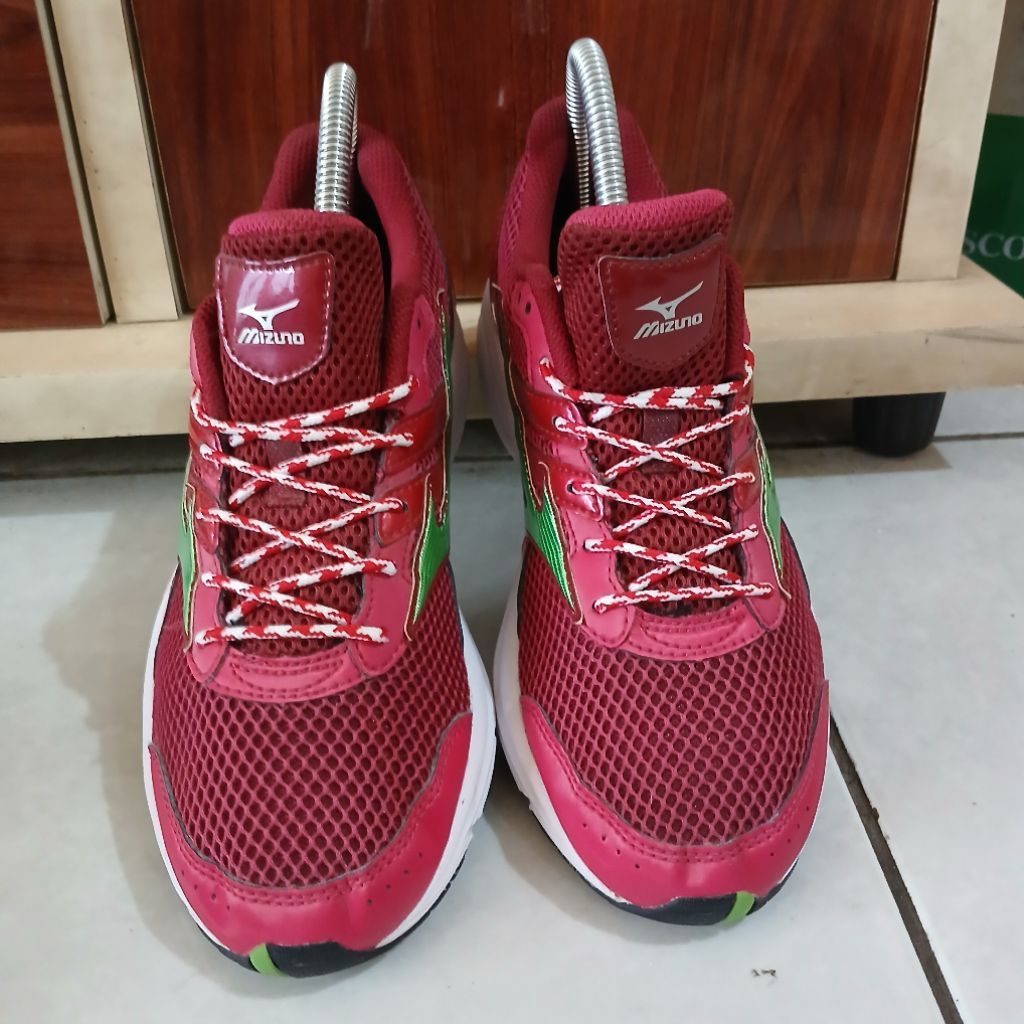 Mizuno spark women red size 37 insole 235 made in vietnam original