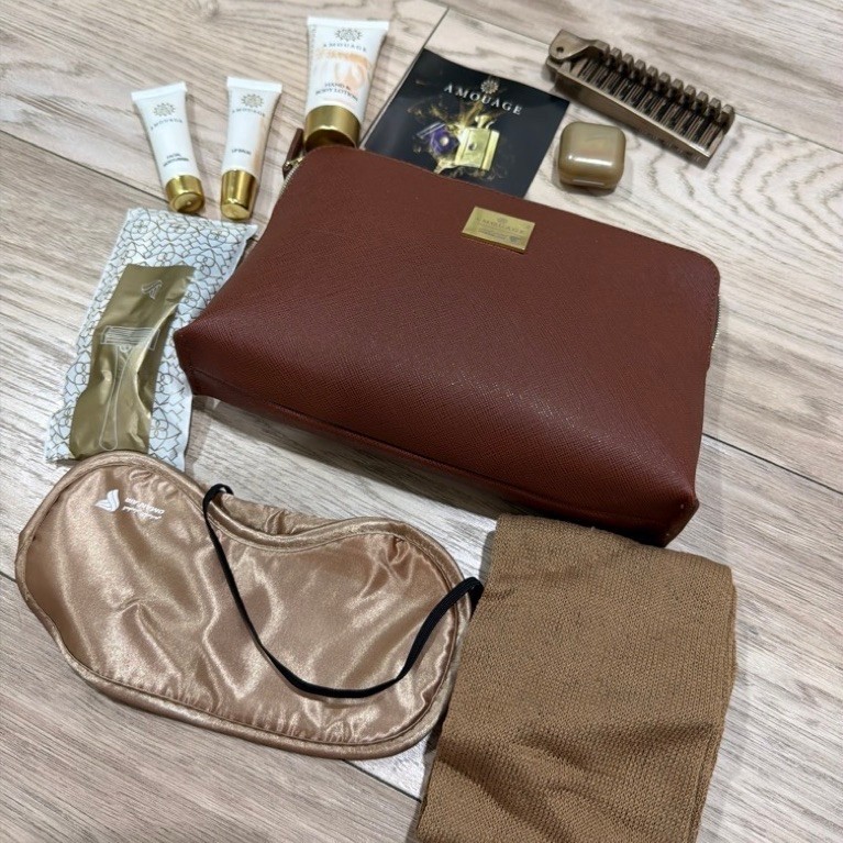 Oman Air Business class amenities