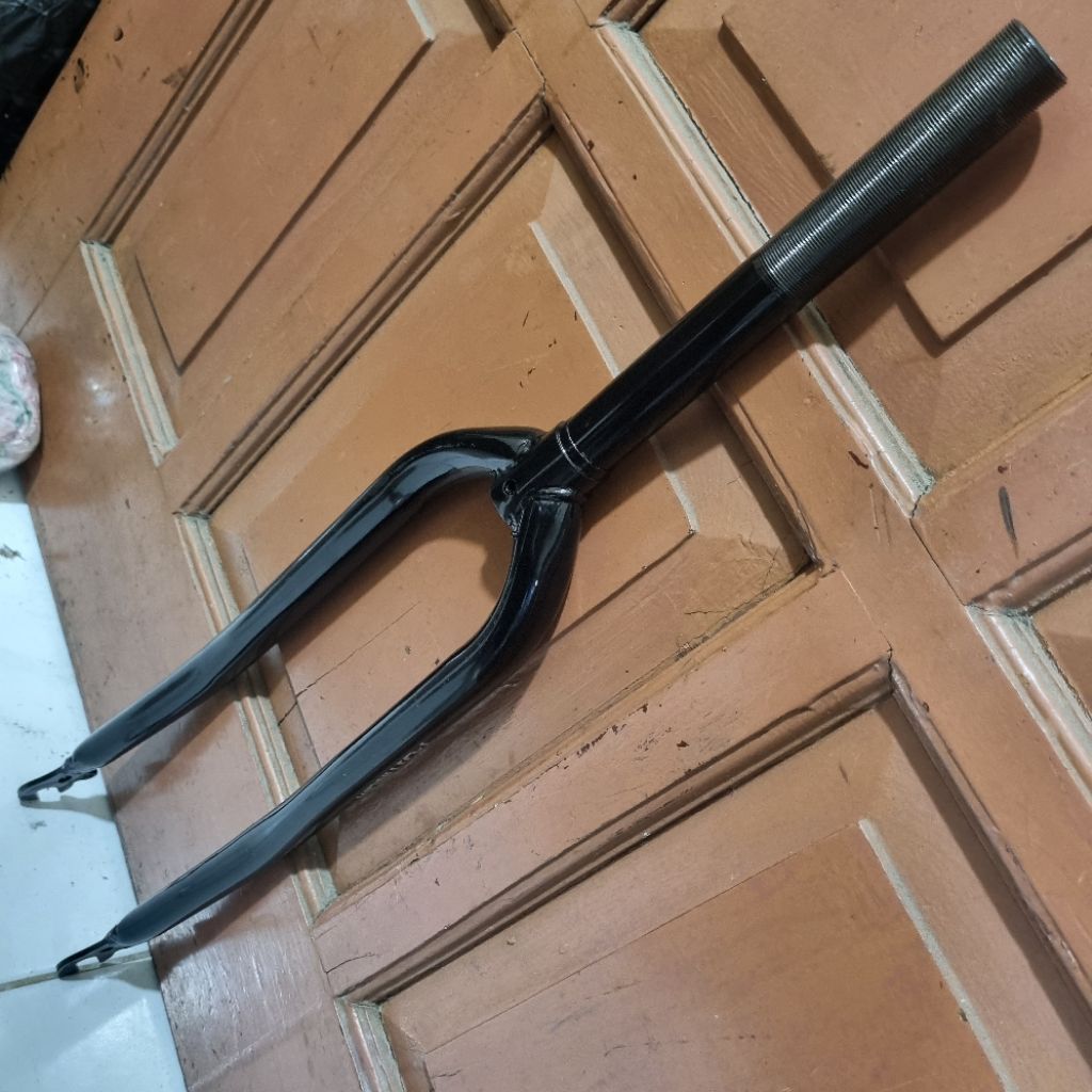 FORK FIXIE 700c OS 28.6 DAN STANDART 25.4