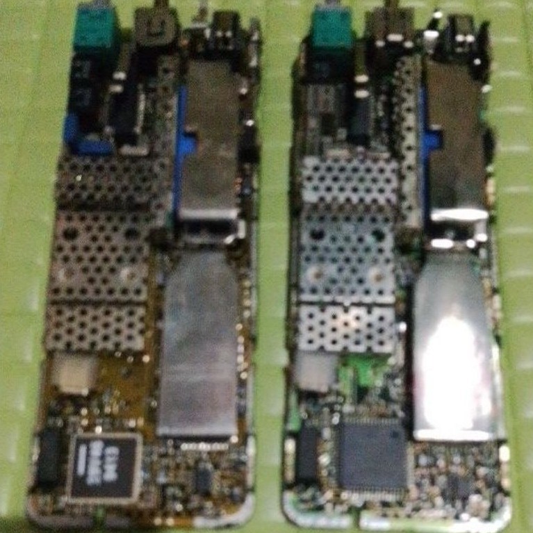 mesin ht jadul motorola gp300 borong 2 pcs anggap mati ( baca keterangan dibawah )