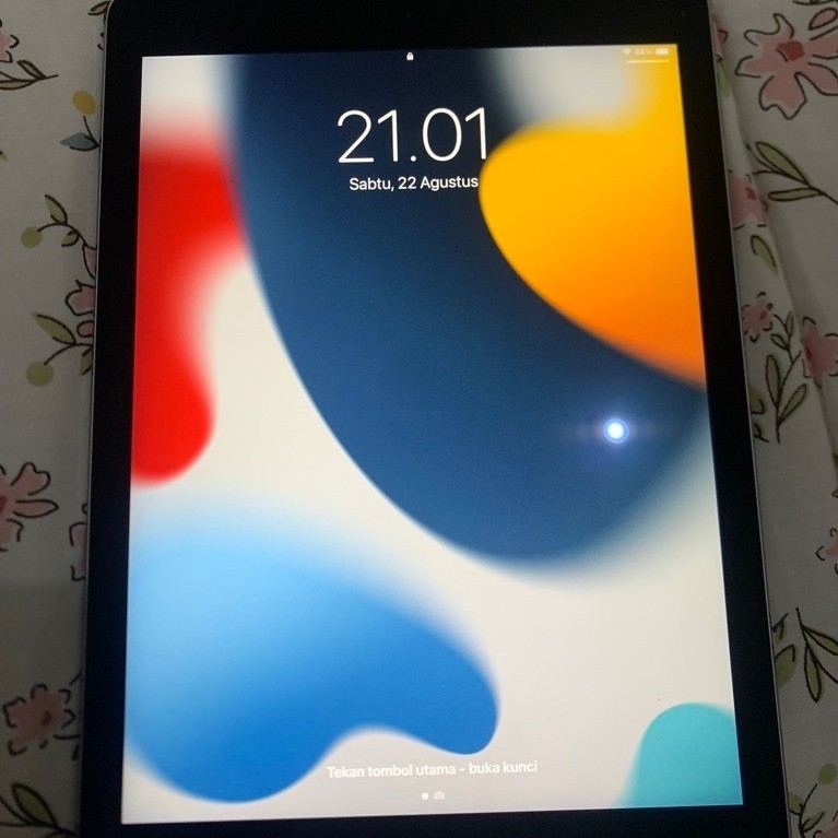 ipad air 2 16gb (booked)