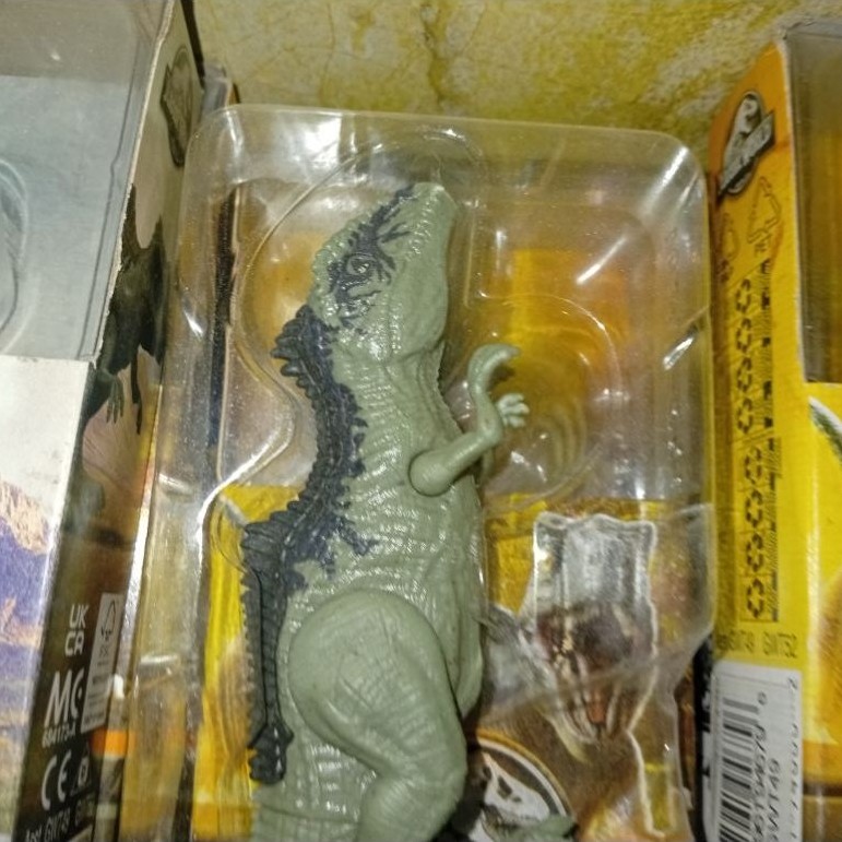 MATTEL. JURASSIC WORLD. ACTION FIGURE. GIGANOTOSARURUS