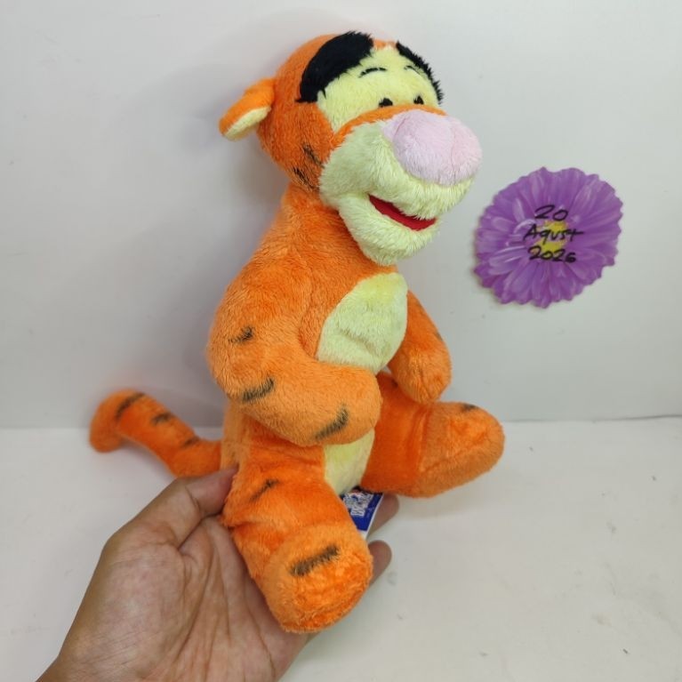 boneka Winnie pooh tiger original Winnie the pooh