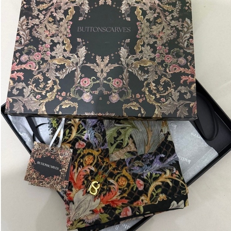 Preloved Buttonscarves Royal Grandeur