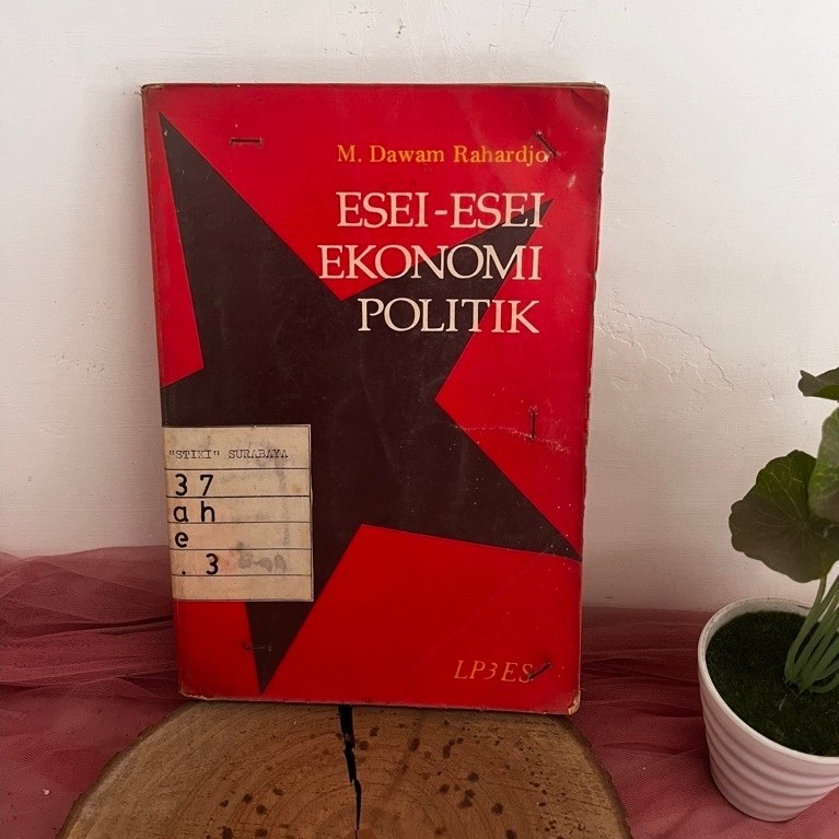 Buku Esei Ekonomi Politik Dawam Rahardjo