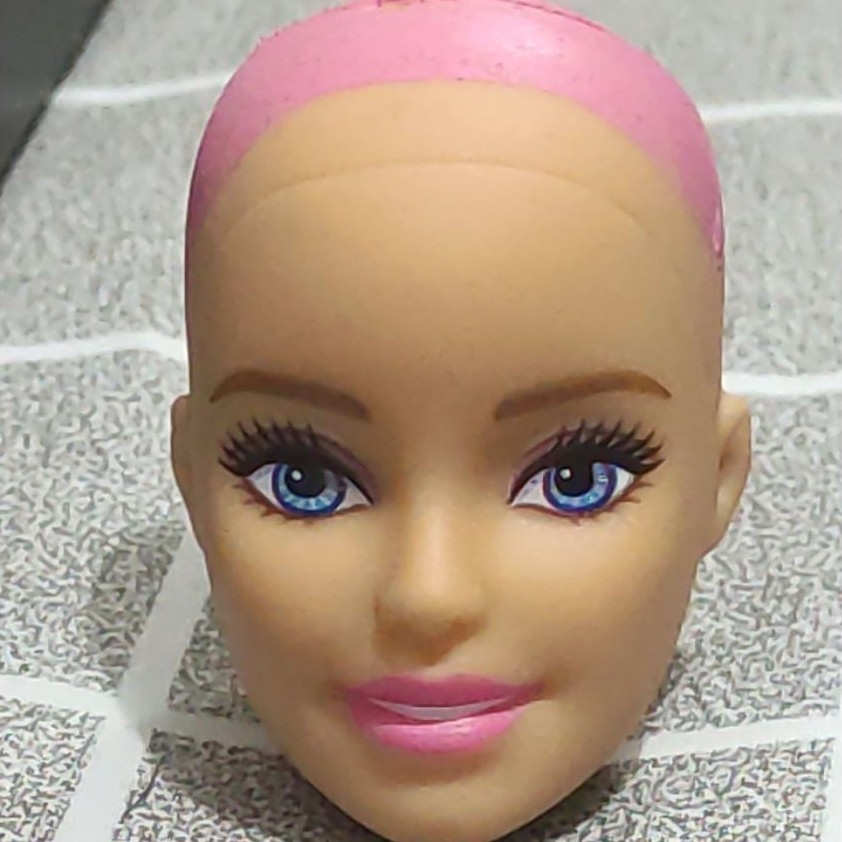 kepala Barbie ori Mattel baru tnpa rambut, bs pakai wig atau reroot