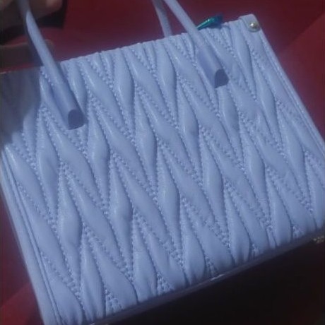 Cuci Gudang. No return. New, ada minus. Delcy Jimshoney. Tali rantai kombinasi kulit. Tas Cantik. Le