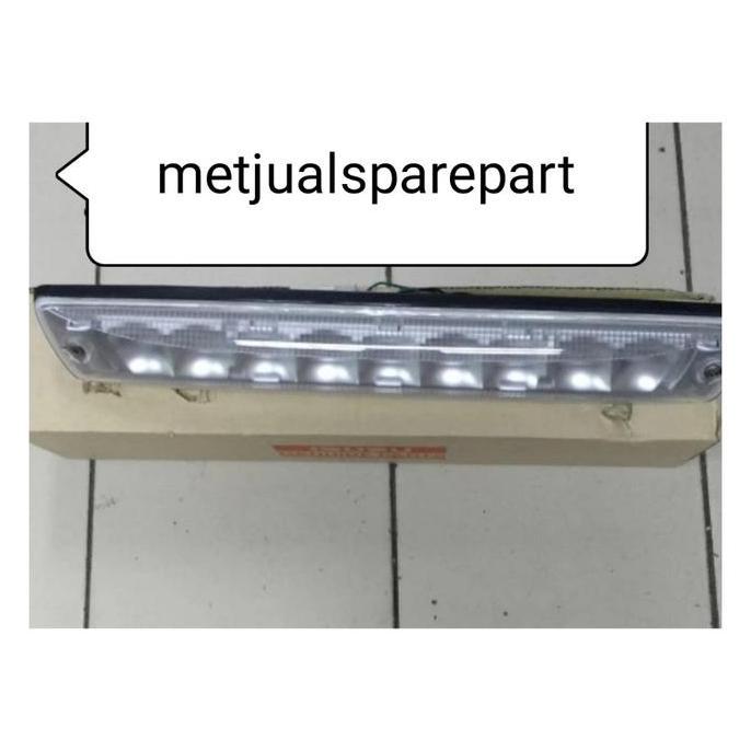Lampu Stop Kabin Lampu Kabin Belakang Isuzu Dmax