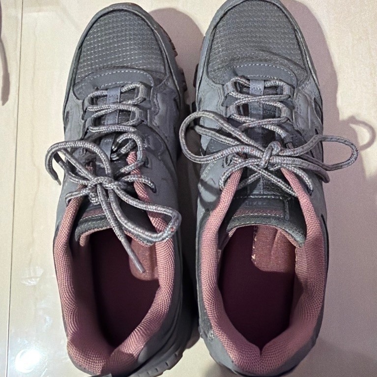 Sepatu Skechers Hiking uk 39