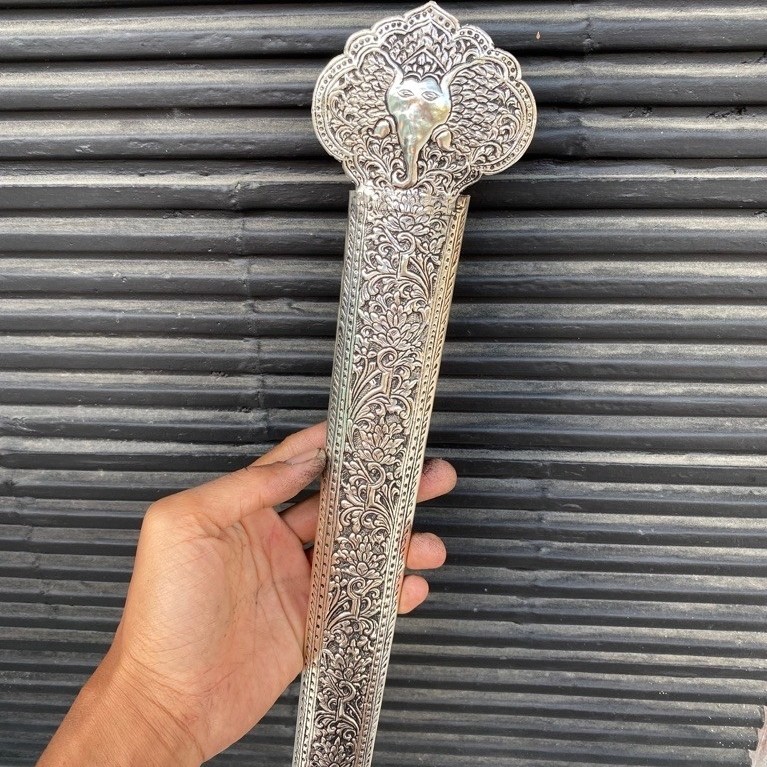 pendok topeng cirebonan motif ganesa tebal 05mm panjang seluruh 46cm pjg pendok 39cm