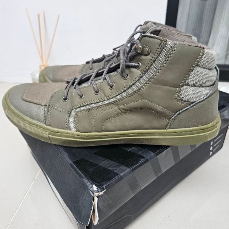 Sepatu Riding Eiger Gaea second
