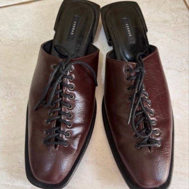 Mules cekhas like new