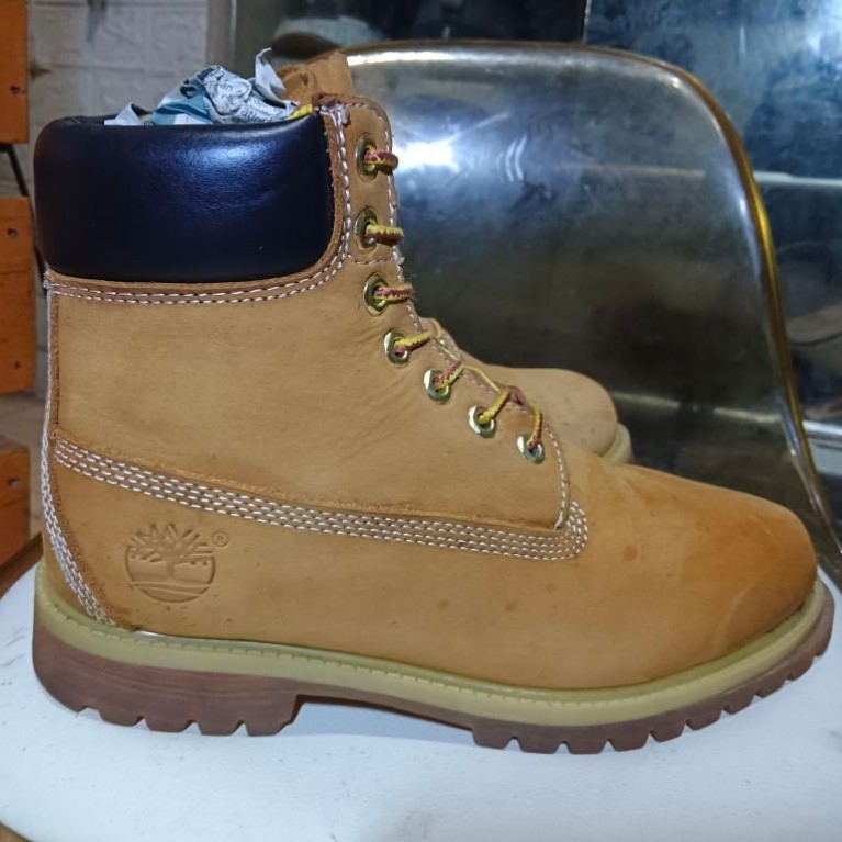 SEPATU MANTAN BOOTS TIMBER ICON YELLOW