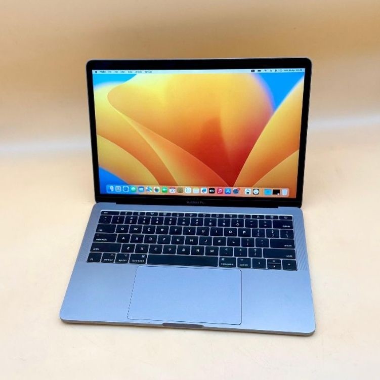 Macbook Pro 2017 Intel Core i5 Ram 8 SSD
256