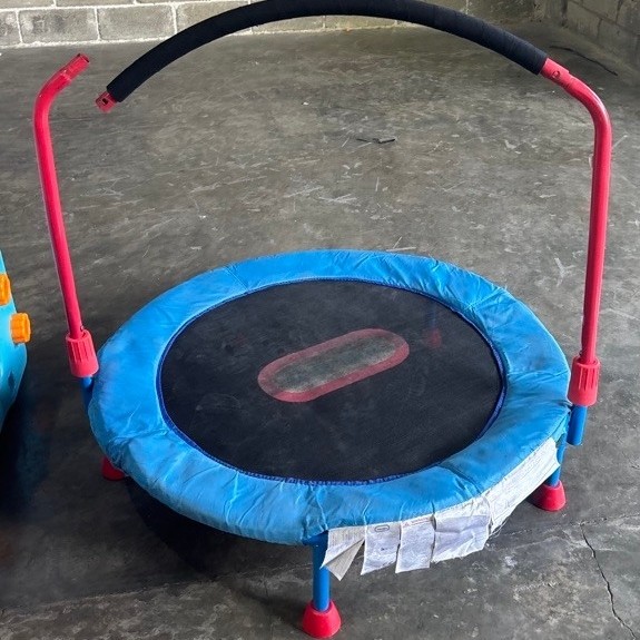 preloved Little Tikes Easy Store Trampoline 3 Foot / Trampoline