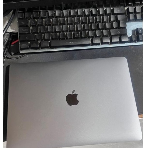 Macbook Pro 2016 Retina 15" i7 16GB 256GB SSD