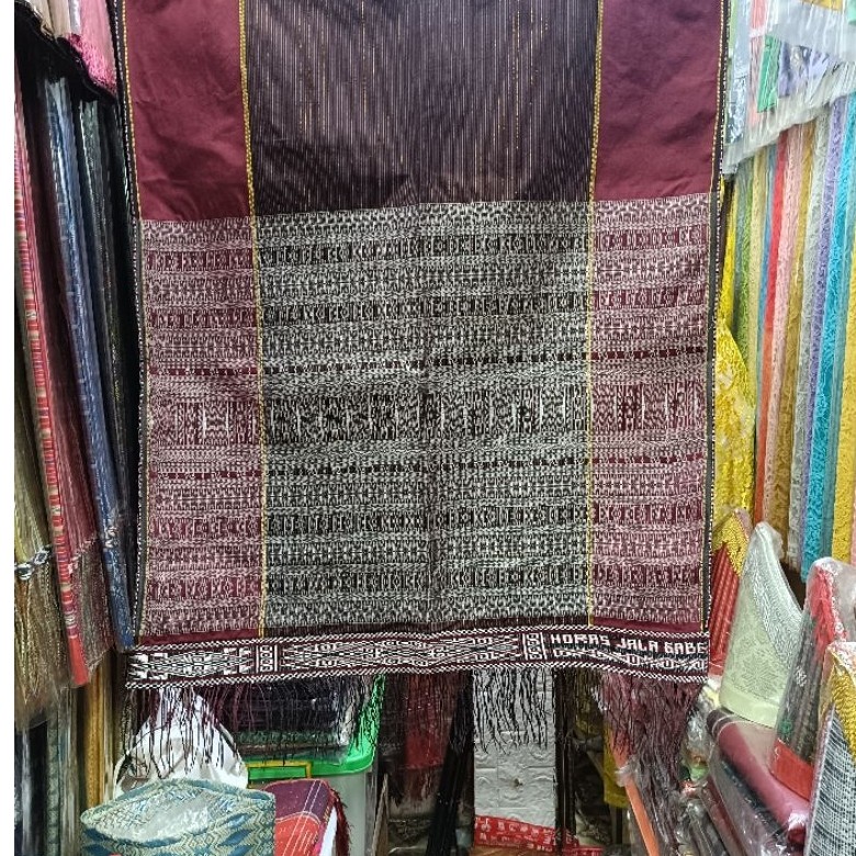 Ulos Ragihotang +Ulos Tulang +Ulos Hela