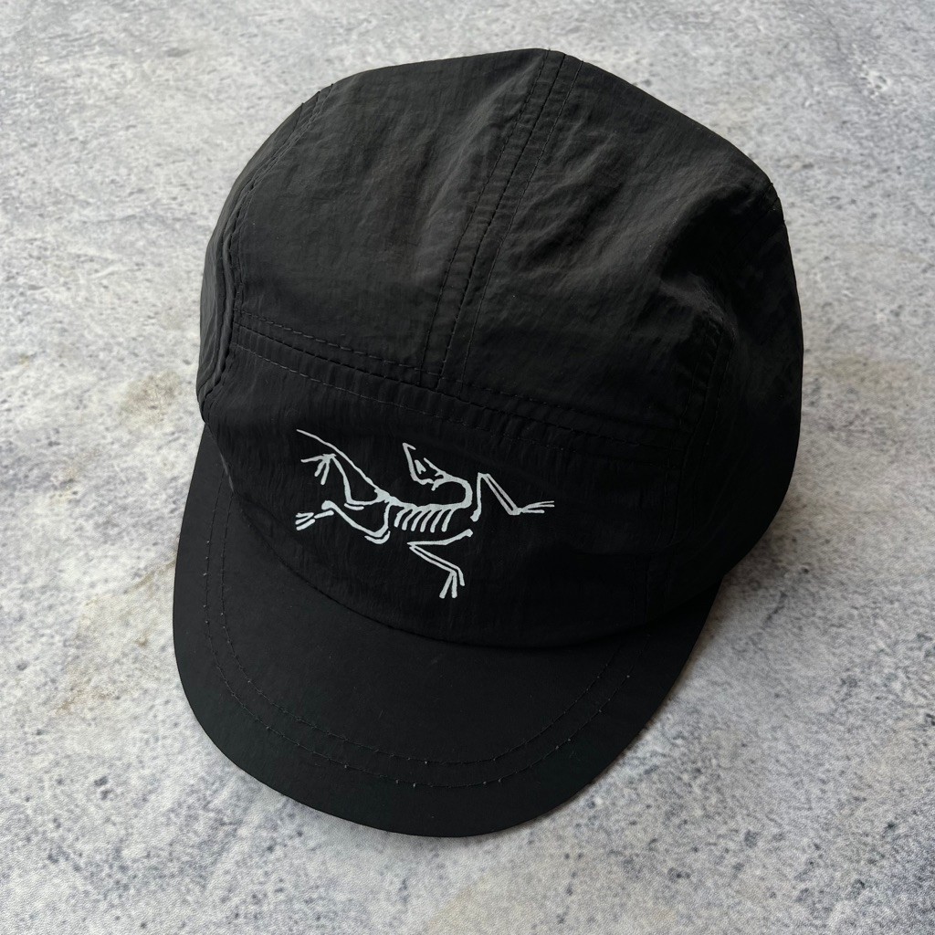 TOPI OUTDOOR ARCTERYX