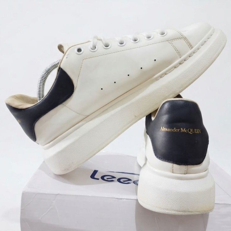 Sepatu Second Alexander McQueen Kulit Size 43 insol 27,5 original