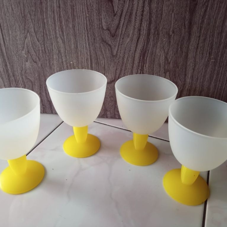 gelas kaki Tupperware 4pcs ukuran kecil BARU