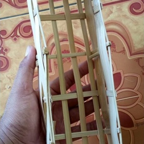 Besek ikan laut (Reyeng) pindang uk 27x8x4