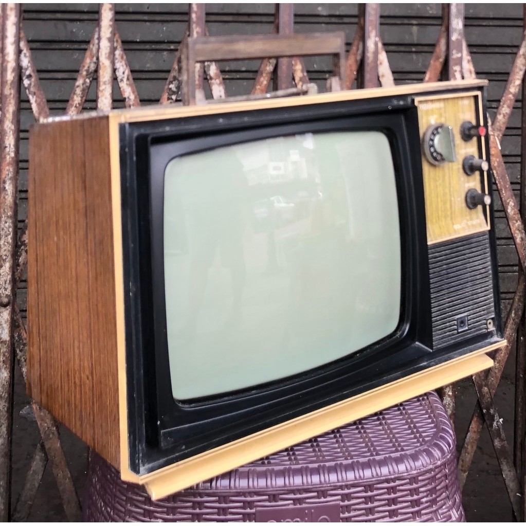 TV Jadul Antik Toshiba Vintage Pajangan Klasik
