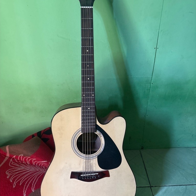 Gitar Akustik Yamaha APX Custom Tanam Besi - Suara Nyaring, Senar Lembut, Desain Klasik