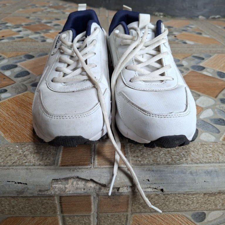 Hillrun sepatu running made in china