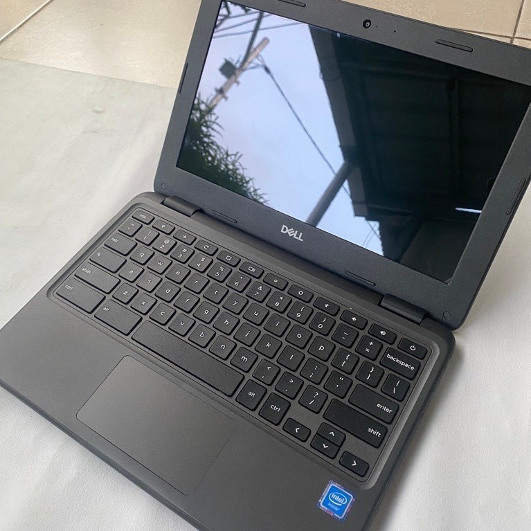 PRELOVED LIKE NEW - Dell Chromebook 3100 Touch Screen - Intel Celeron N4020 - RAM 4GB