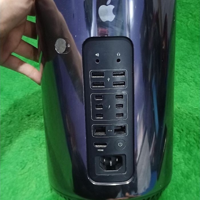 Apple Mac Pro 2013 Late Tabung Intel Xeon E5 6-Core 16/256 GB Silver CPU Server Murah