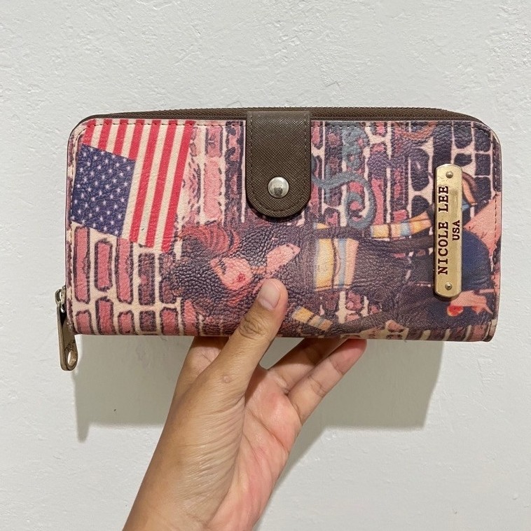 Dompet Nicole Lee