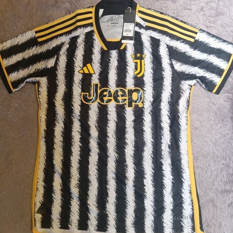 Jersey Juventus 23/24 Home Player Issue (tag terpasang)