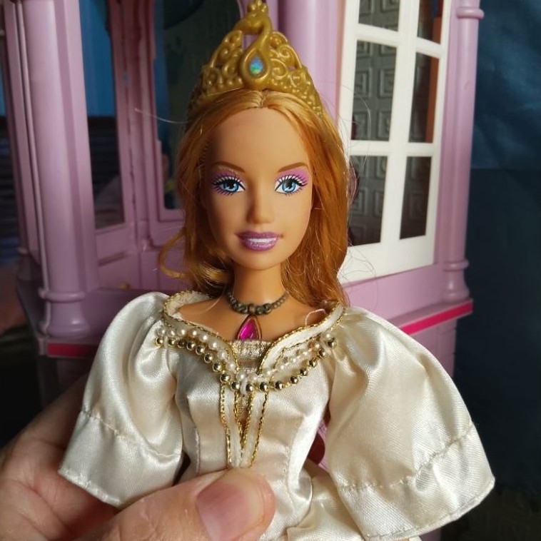 Barbie Rosella weeding