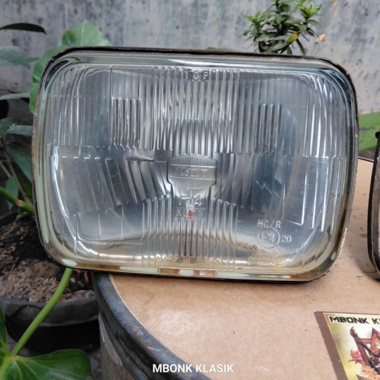 headlamp kotak halogen koito h4 taft gt feroza kijang colt l300 ORIGINAL lampu depan toyota taft gt 