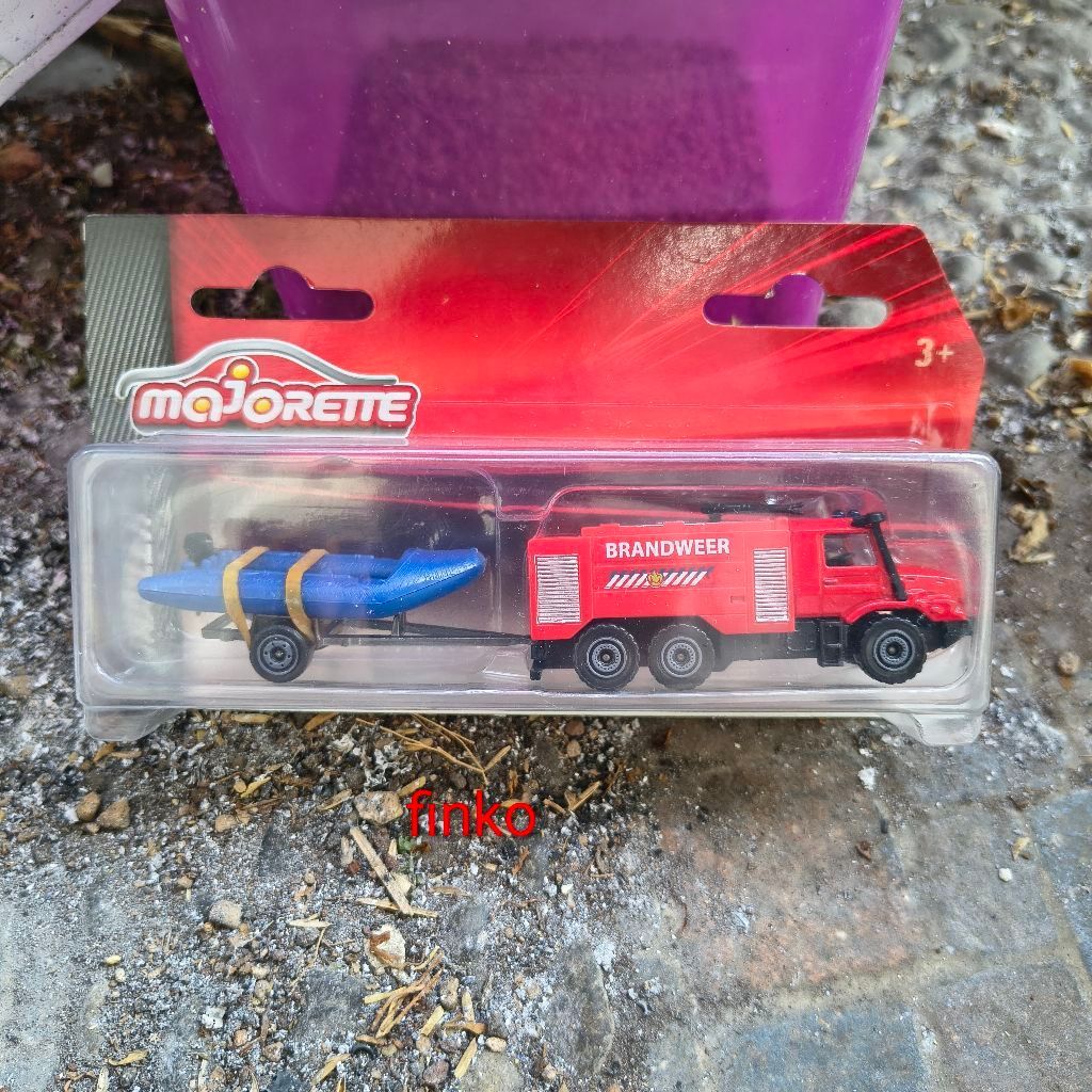 diecast majorette trailer Mercedes Benz Zetros