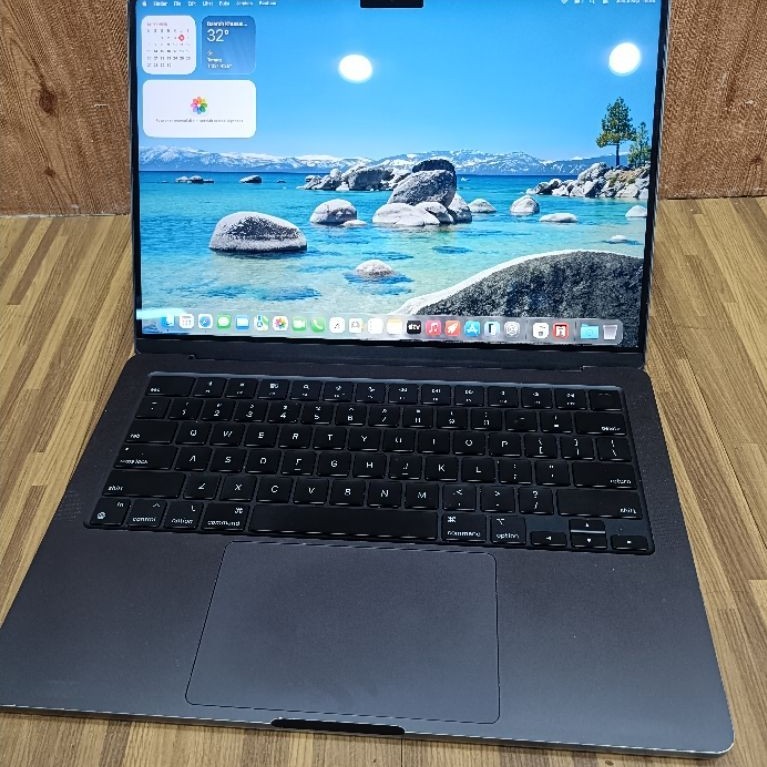 Apple MacBook Pro M4 Pro 14 inch 24GB 512GB Second Original Murah