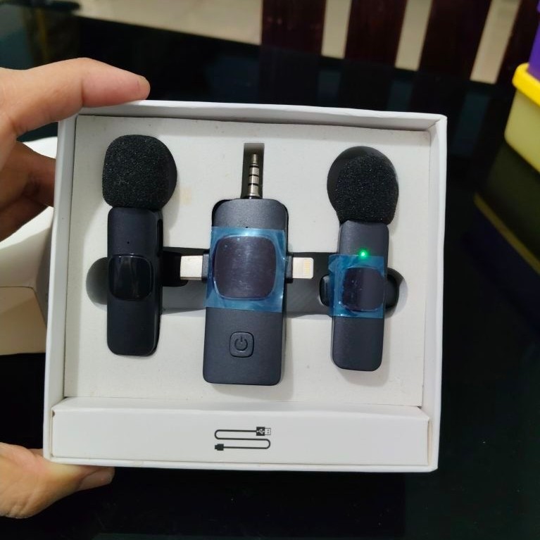 Preloved Mic Wireless Microphone Vlogger Clip tanpa kabel. Wireless Charging