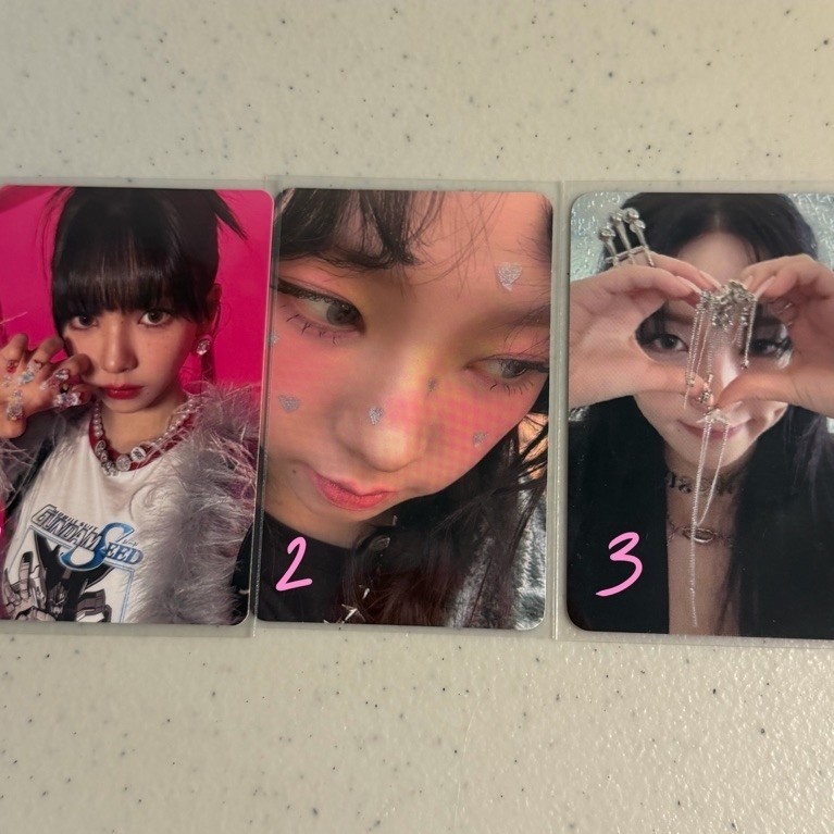 PHOTOCARD AESPA KARINA ARMAGEDDON & HOT MESS