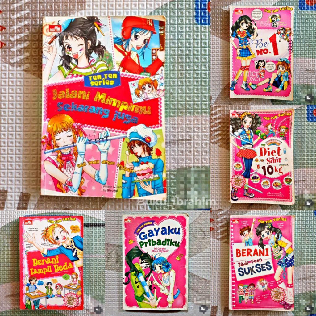 Buku Komik Ten Ten Series.