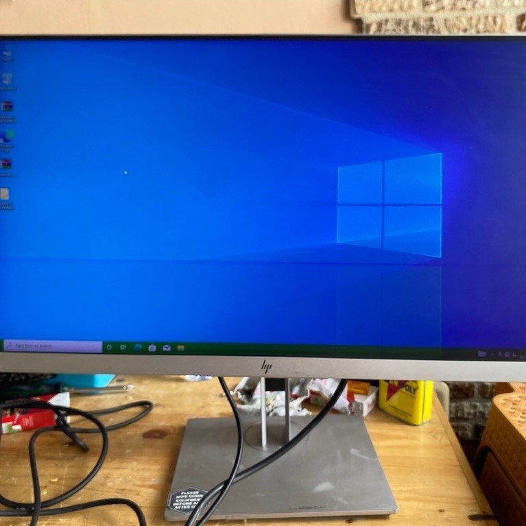 monitor hp E24 / 24 inch kondisi bisa cek layar bisa buat cctv