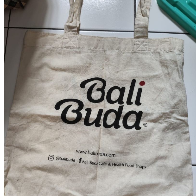 Tas kain bali buda