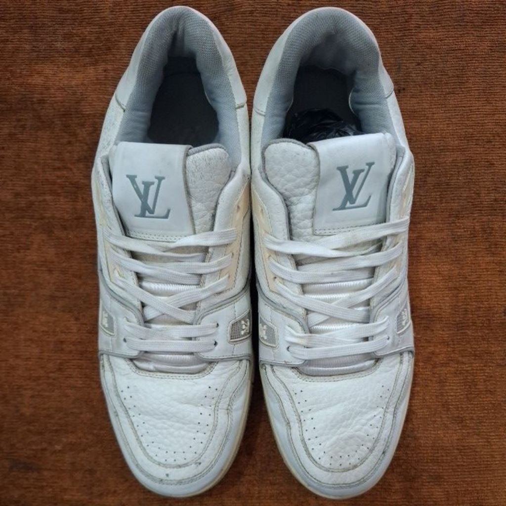 Sepatu LV Louis Vuitton White Blue Sky Trainer Size 42