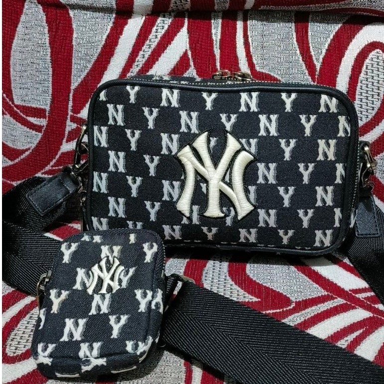 Tas Selempang Pria MLB Monogram Jaquard Black 2 Zipper Original Kondisi Second Pemakaian