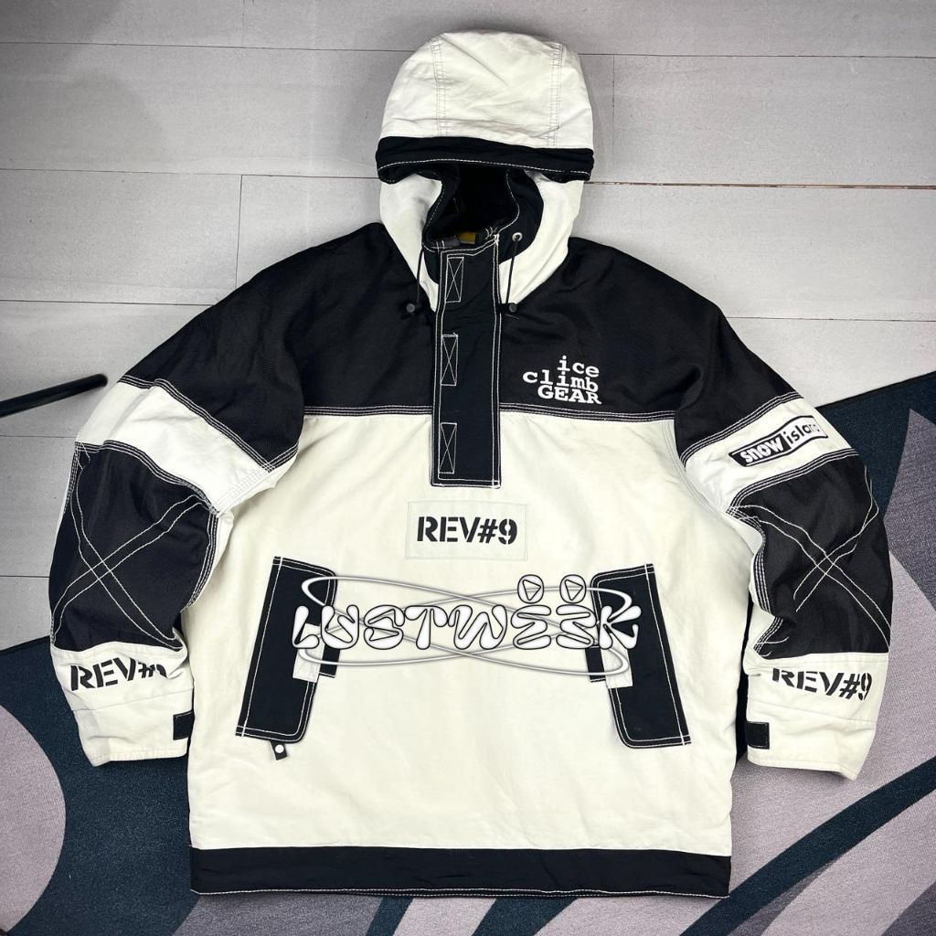 Revolution 9 Vintage Snowboard Jacket
