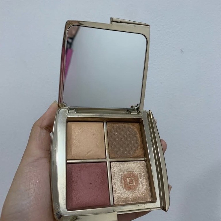 hourglass face palette