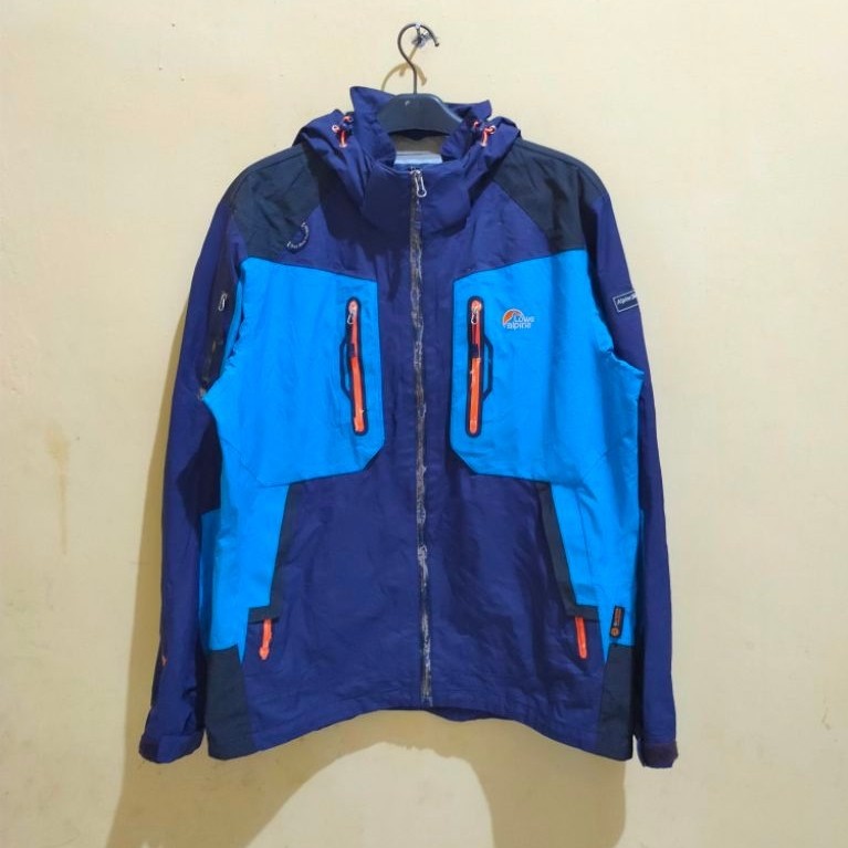 JAKET OUTDOOR LOWE ALPINE