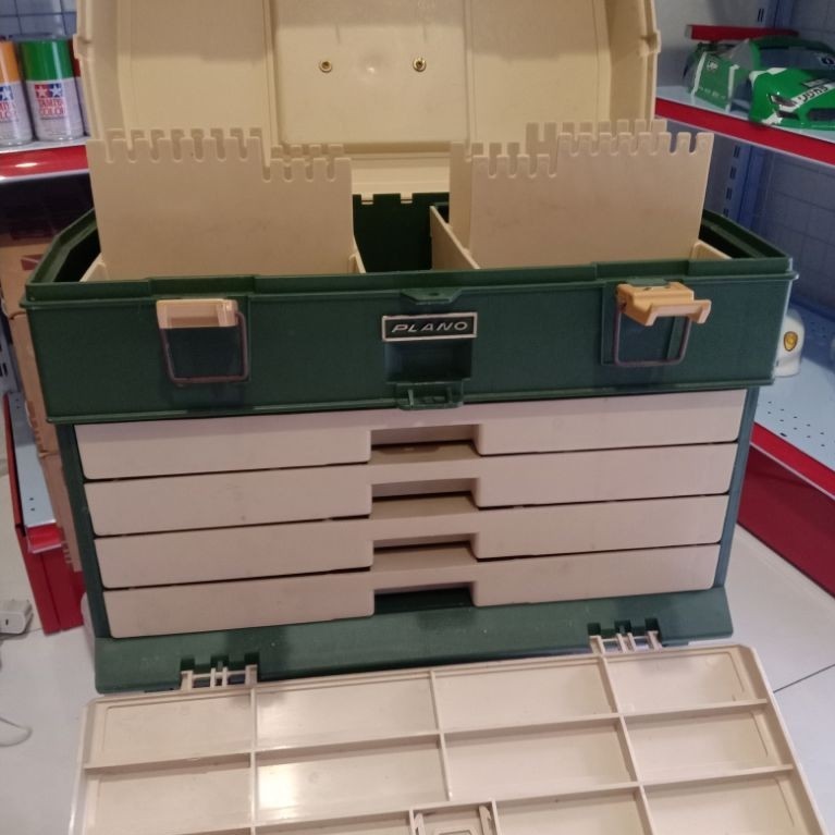 box Plano 787