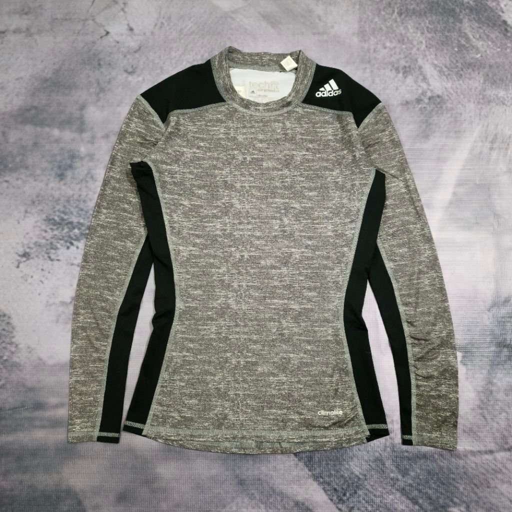 JERSEY ADDDS TECHFIT COMPRESION LONGSLEEVE