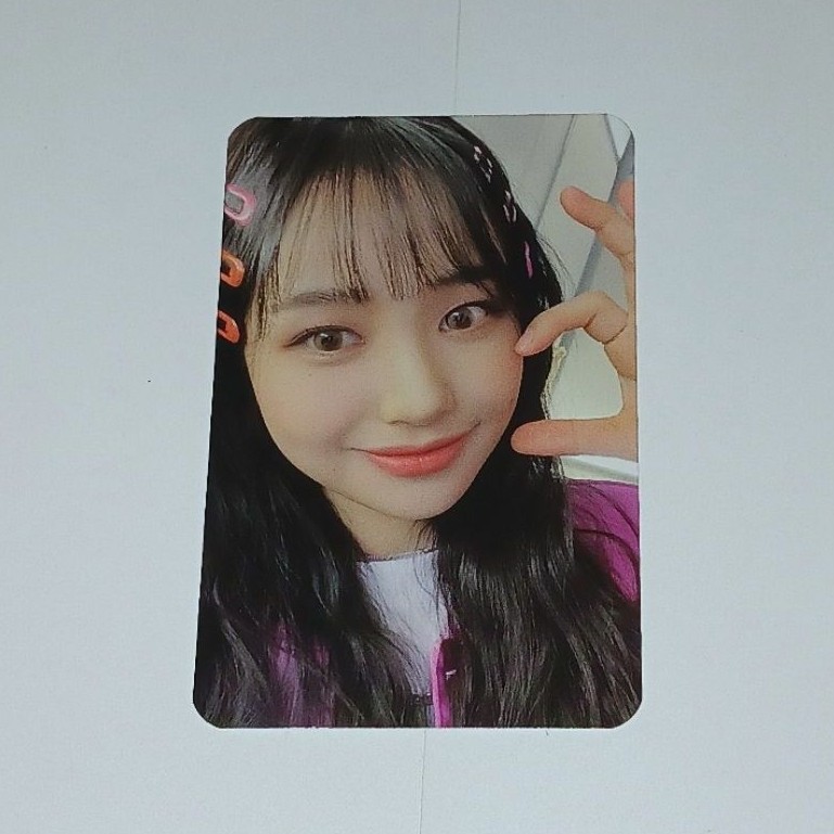 Want To Sell Photocard PC Jihan Weeekly We Play Murah